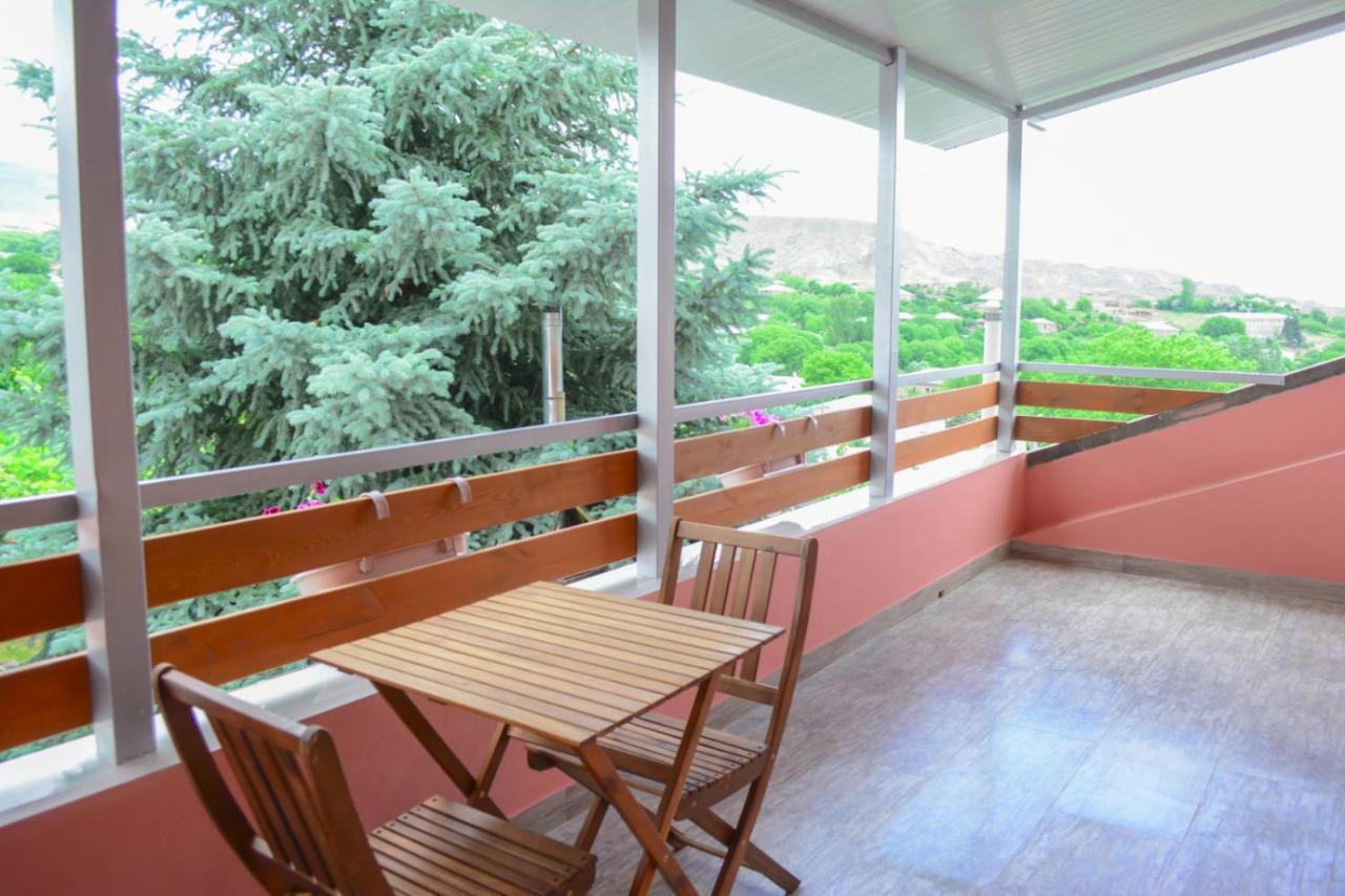 Old Bridge B&B Yeghegnadzor Exterior photo